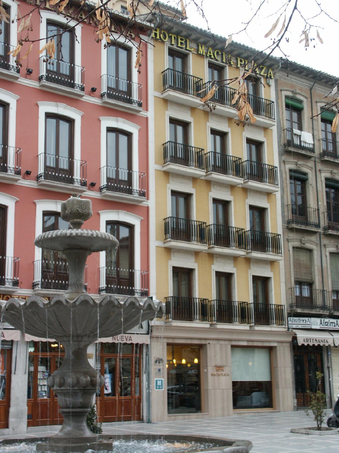 Hotel Macia Plaza Granada Bagian luar foto